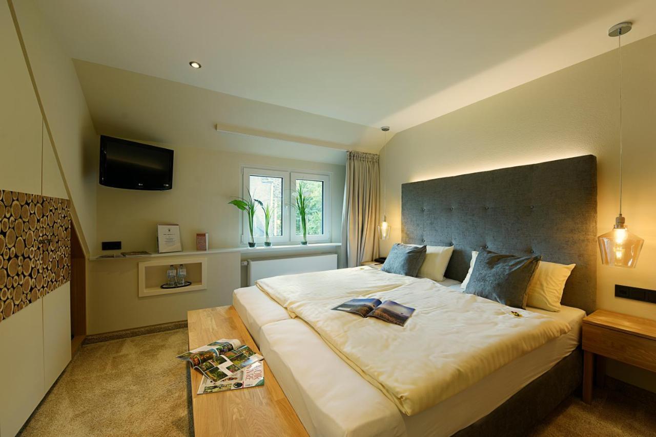 Landidyll Hotel Haus Hochstein 에슬로헤 외부 사진