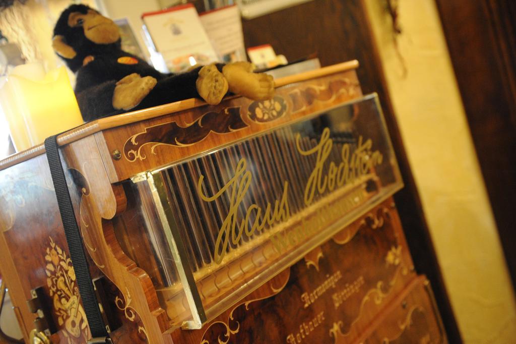 Landidyll Hotel Haus Hochstein 에슬로헤 외부 사진