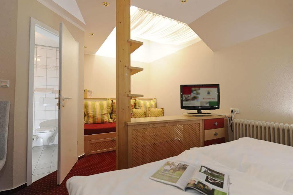 Landidyll Hotel Haus Hochstein 에슬로헤 외부 사진